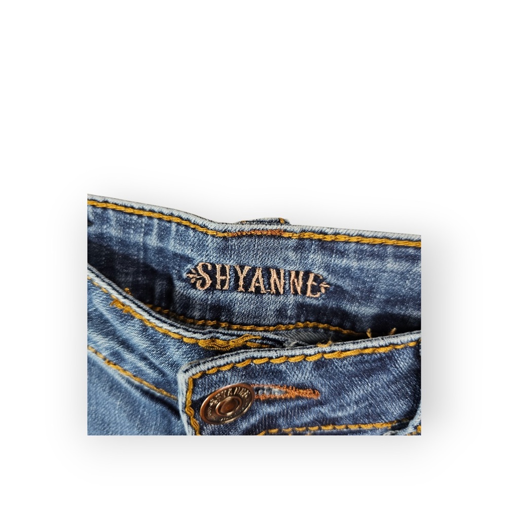 Shyanne Aztec Print Pocket Mid-Rise Flare Jeans - Picture 5 of 8